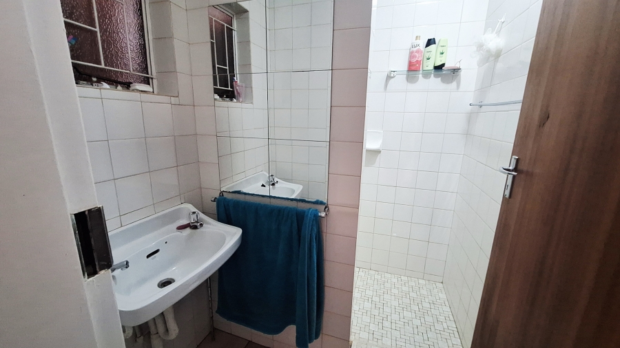 To Let 6 Bedroom Property for Rent in Bedelia Free State